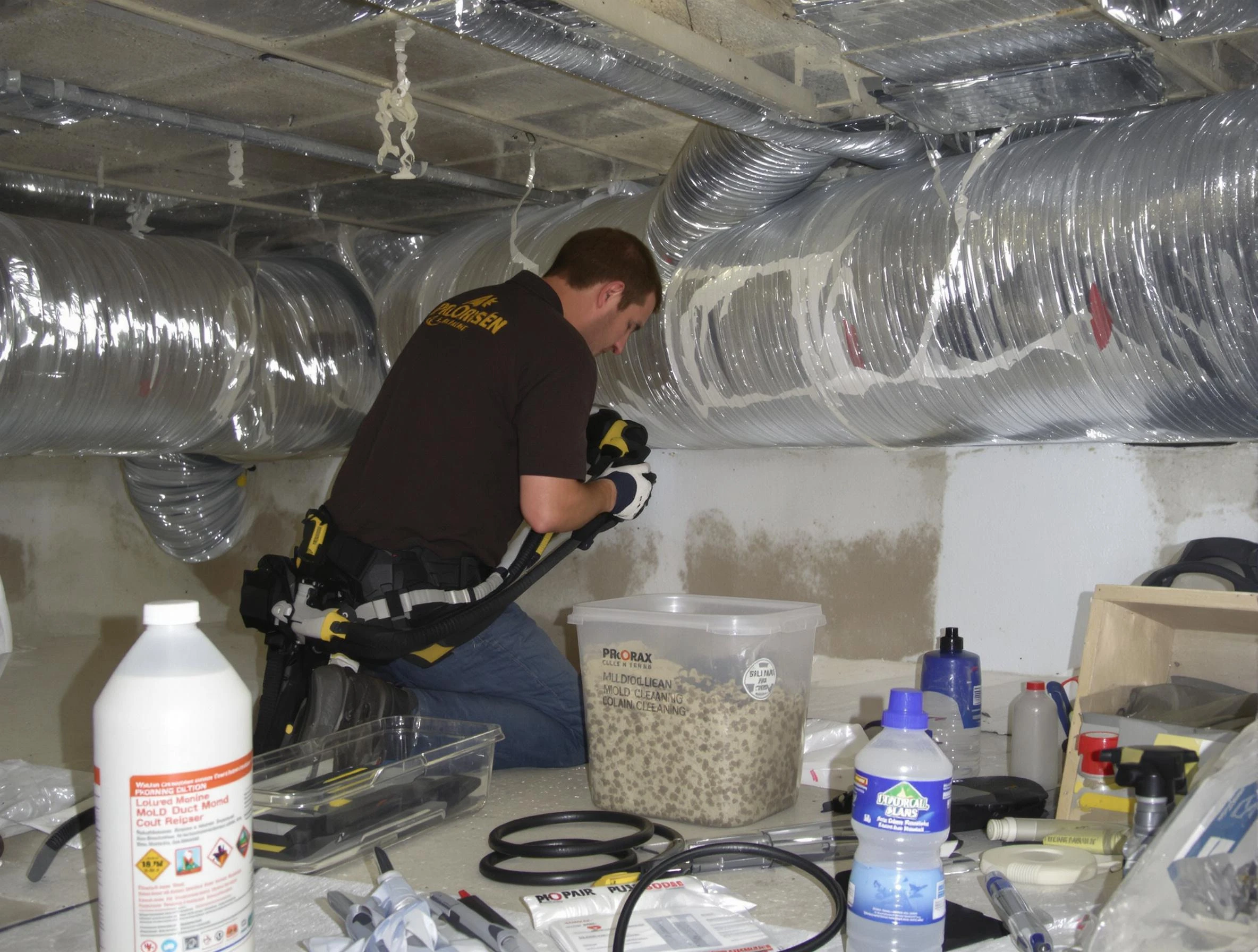 Warr Acres Air Duct Cleaning specialist performing professional mold removal from air ducts in Warr Acres